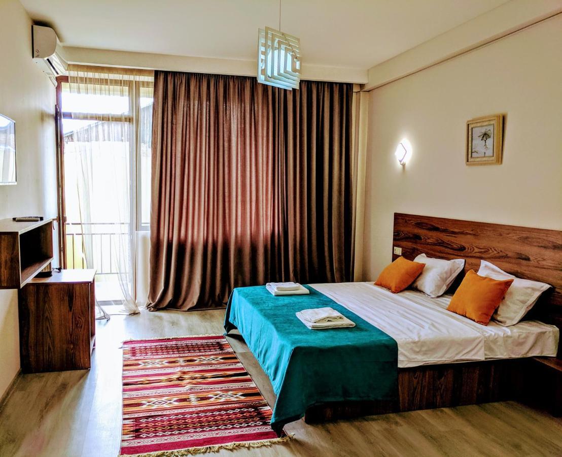 Hotel 5 Rooms Тбилиси Экстерьер фото
