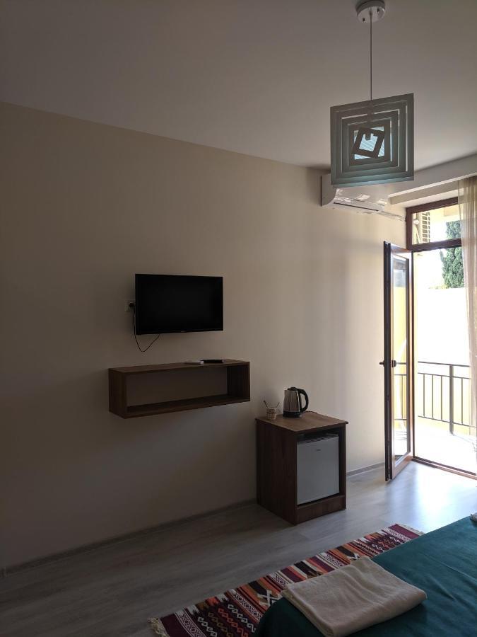 Hotel 5 Rooms Тбилиси Экстерьер фото