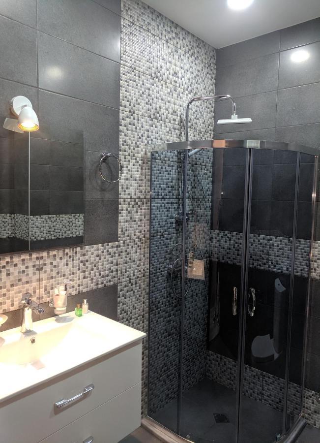 Hotel 5 Rooms Тбилиси Экстерьер фото