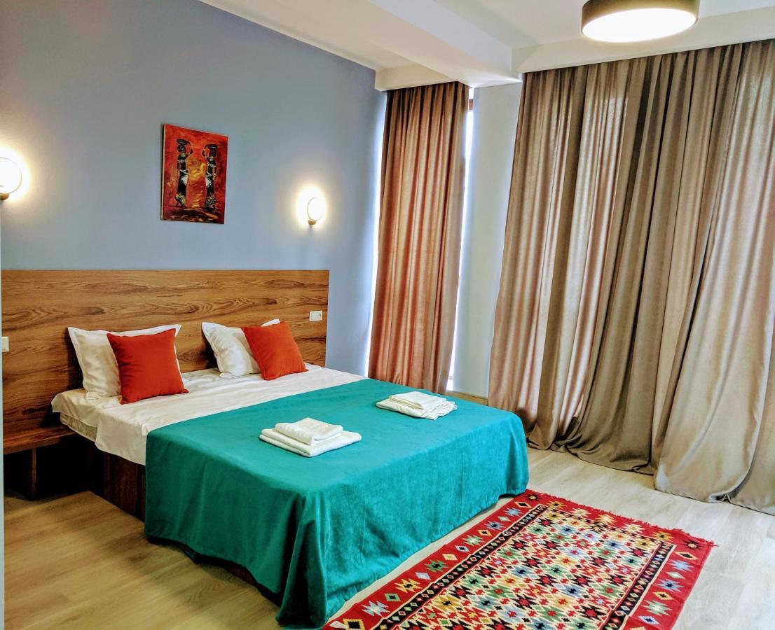 Hotel 5 Rooms Тбилиси Экстерьер фото